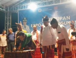 Ket. Foto: Penanda Tanganan Letak Kota Daerah Otonomi Baru (DOB) Amfoang oleh Bupati Kupang, Yosef Lede, SH.