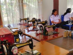 Ket. Foto: Mesin Menjahit yang Akan Diserahkan Kepada Setiap Kelompok di Kelurahan Tuatuka.