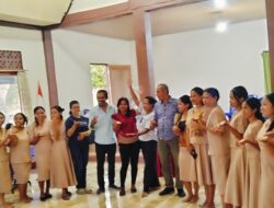 Ket. Foto: Pose Bersama, dan Hasil yang di Tunjukan Selama 3 Hari bagi Para Peserta yang di Kenakan.