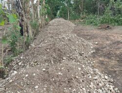 Ket. Foto: Timbunan Material Berupa Sirtu Kali.