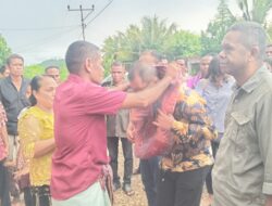 Warga Desa Paku Baun Sambut Hangat Kedatangan Bupati Kupang Terpilih