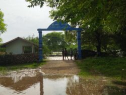 Selain Desa Tablolong Banjir Rob Hantam Desa Lifuleo Warga Mengungsi