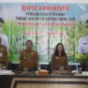 Ket. Foto: Kiri ke Kanan, Plt. Sekda Kabupaten Kupang, Marthen Rahakbauw, Bupati Kupang, dan Wakil Bupati Kupang, Serta Kepal Dinas Pertanian Kabupaten Kupang.