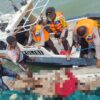 Ket. Foto: Raymundus Sau Fernandes (Alm) saat Mendapatkan Pertolongan dari Pihak Terkait.