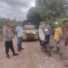 Ket. Foto: Kepolisian Sektor Fatuleu saat Mengamankan Pelaku dan Barang Bukti.