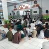 Ket. Foto: Situasi dan Kondisi Salat Idul Fitri oleh Jemaah di Masjid.