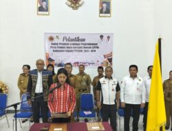 Resmi, Wabup Kupang Lantik Pengurus LPPD Kabupaten Kupang Periode 2025-2030