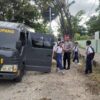 Ket. Foto: Mobil Operasional Polres Kupang saat Memobilisasi Siswa-siswi ke Sekolah.