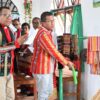 Ket. Foto: Bupati Kupang, Yosef Lede, SH bersama Wakil Ketua Sinode GMIT Saneh M. Blegur.