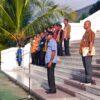 Ket. Foto: Pelaksana Tugas (Plt) Sekda Kabupaten Kupang, Marthen Rahakbauw saat Memimpin Apel Peringatan Hari Lingkungan Hidup.