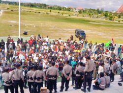 Aksi Aliansi Nasional Untuk Demokrasi Baru dan Puluhan Warga Eks Timor-Timur Tuntut Keadilan