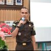 Ket. Foto: Kepala Seksi (Kasi) Intelejen Kejaksaan Negeri Kabupaten Kupang, Kirenius P. Tacoy, S.H., M.H. saat Menyampaikan Materi.