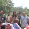 Ket. Foto: Bupati Kupang, Aurum Obe Titu Eki S.Ars., M.Ars saat di Sambut dengan Tarian oleh Anak-anak.
