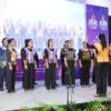 Ket. Foto: Salah Satu Kontingen saat Mempersembahkan Lagu Favoritnya pada Acara Pembukaan Lomba Pesparawi Tingkat Kabupaten Kupang.
