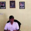 Ket. Foto: Kepala Desa (Kades) Oben, Yabes Abjena.