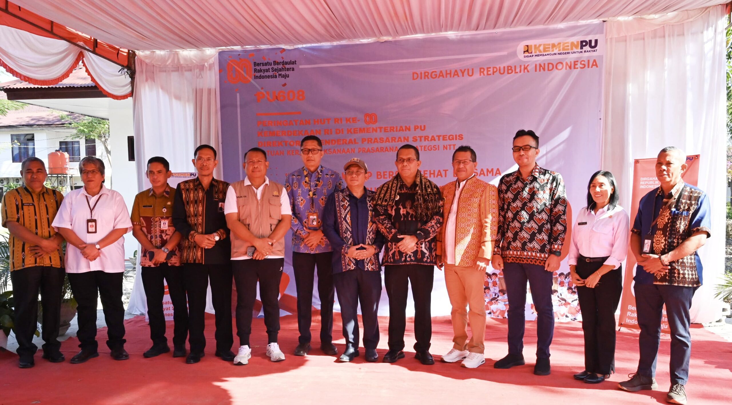 Ket. Foto: Pose Bersama.