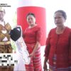 Ket. Foto: Bupati Kupang, Yosef Lede, SH saat Memberikan Award berupa Motor dan Laptop kepada Aparatur Sipil Negara (ASN) Lingkup Kabupaten Kupang.