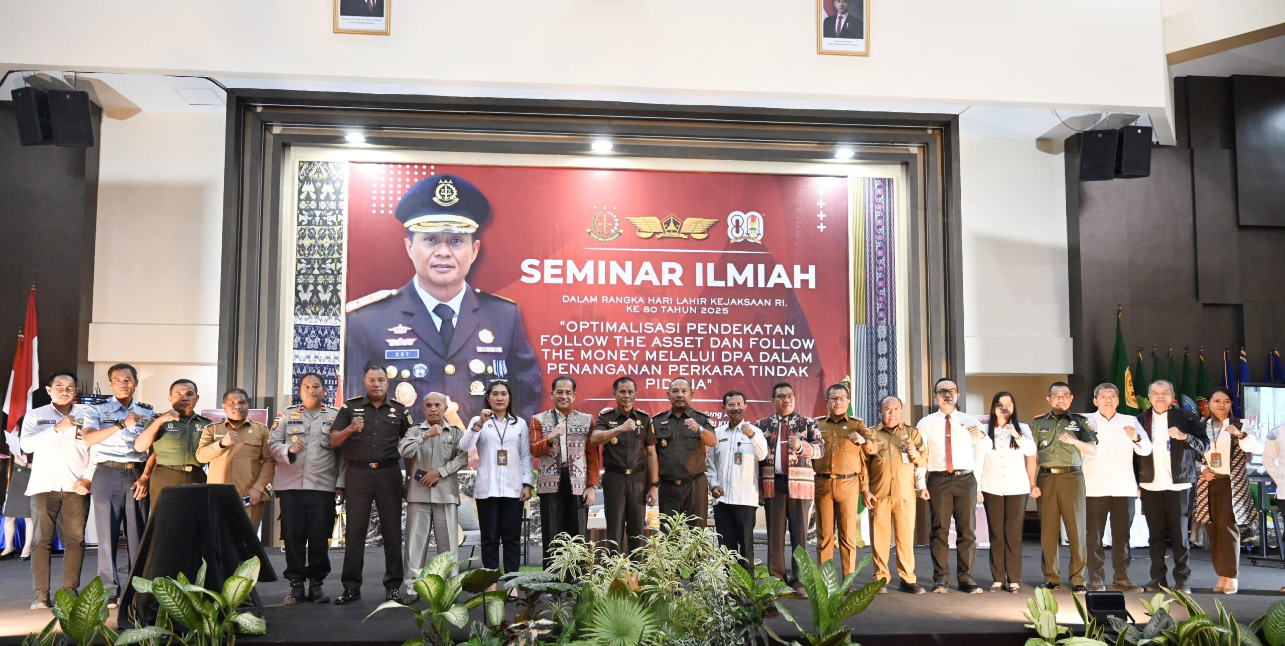 Ket. Foto: Pose Bersama.
