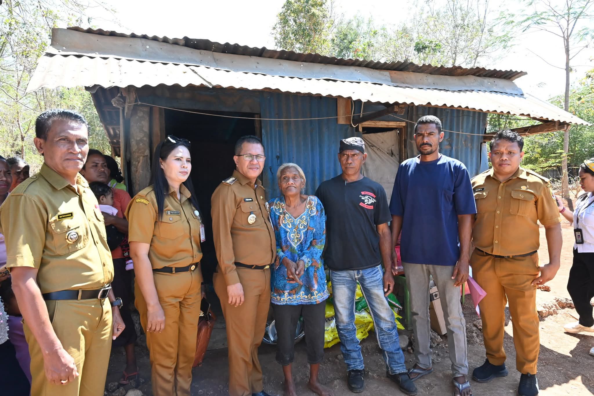 Ket. Foto: Pose Bersama.