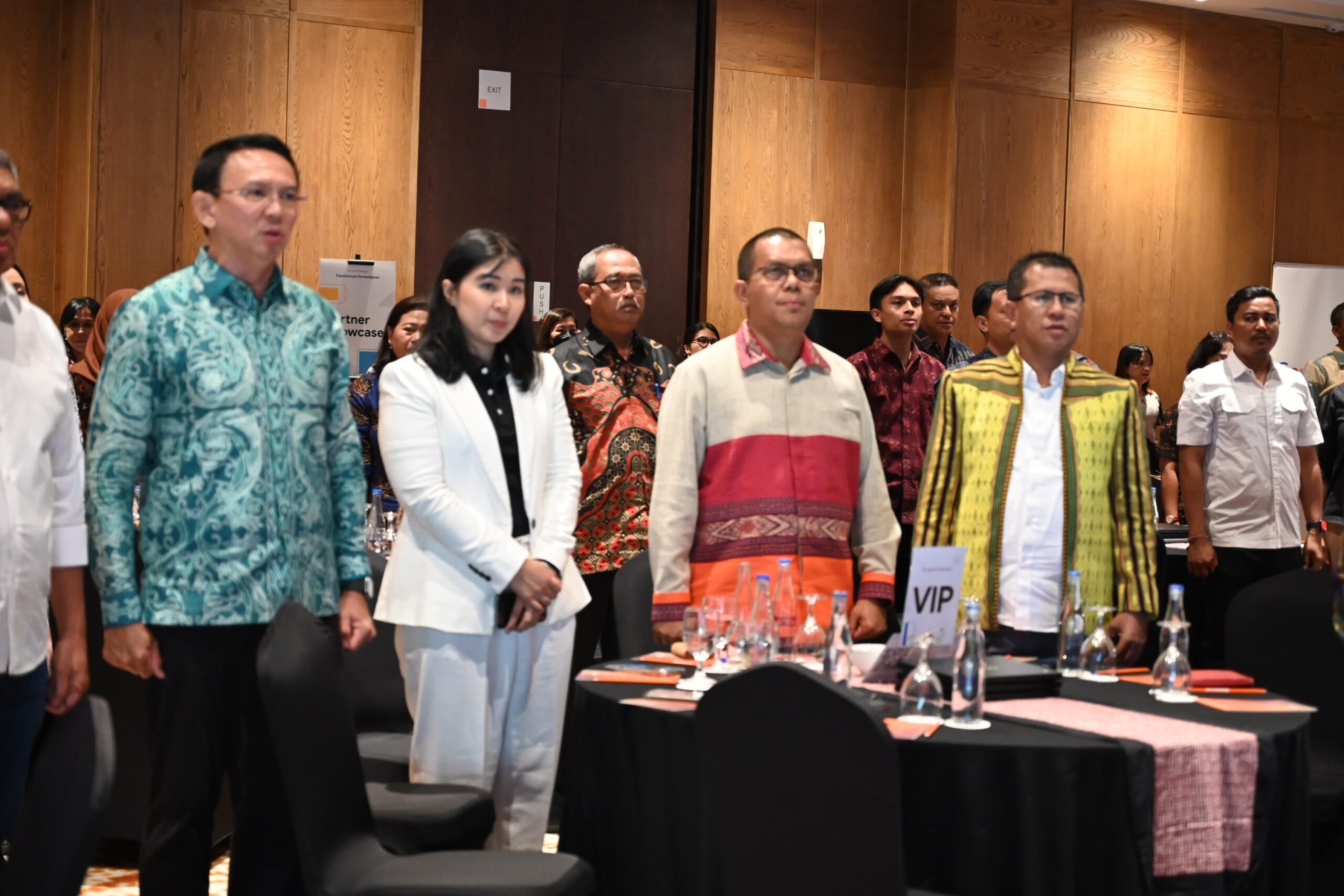 Ket. Foto: Pose Bersama.