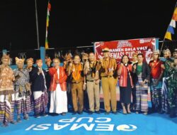 Plt. As I Kabupaten Kupang Membuka Turnamen Bola Volly Oemasi Cup III di Desa Oemasi