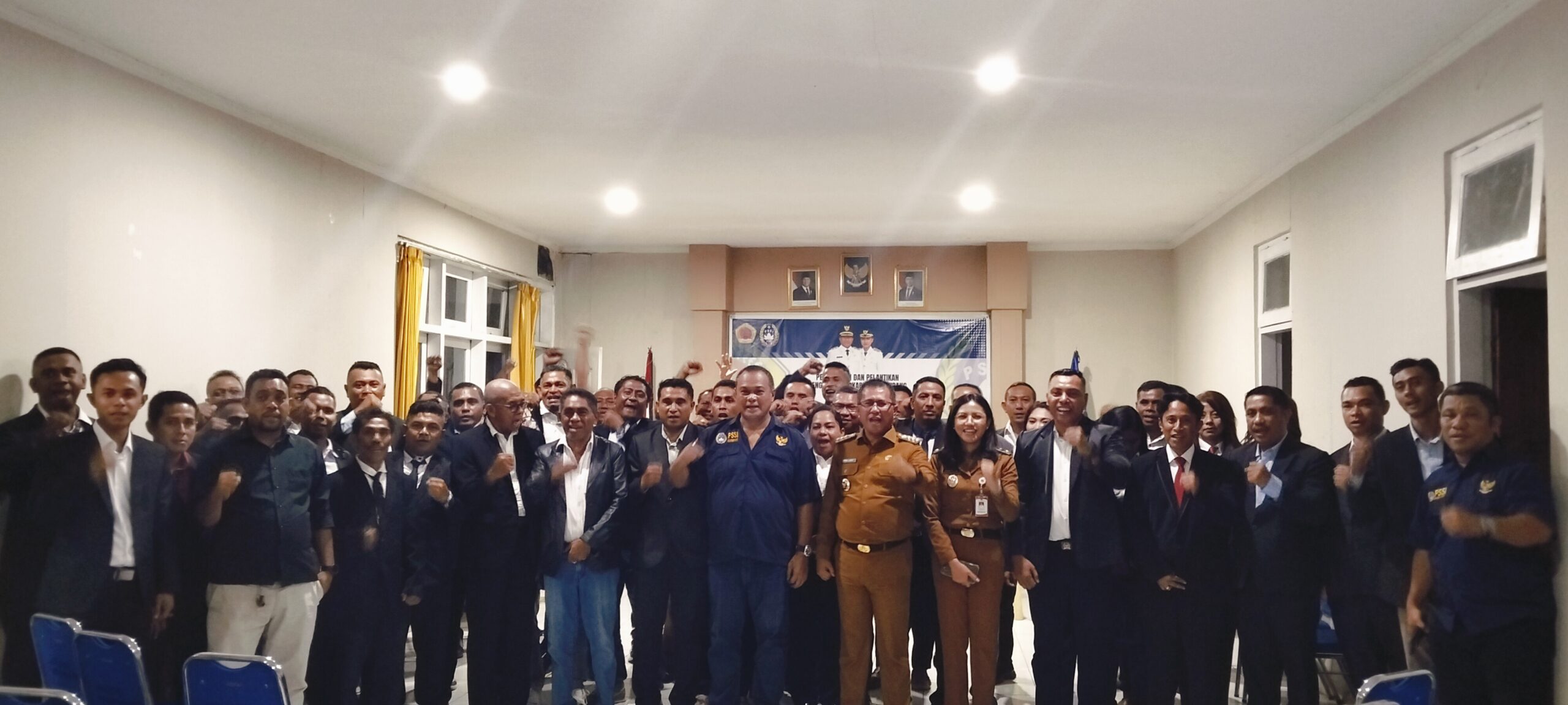 Ket. Foto: Pose Bersama.