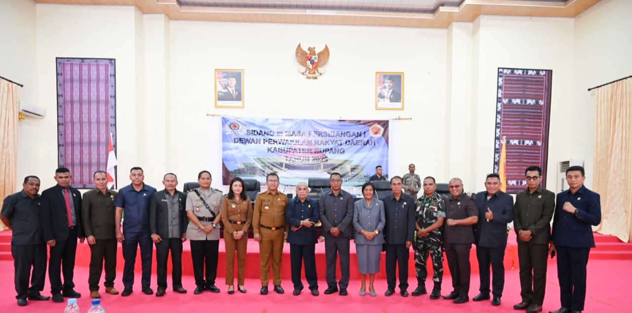 Ket. Foto: Pose Bersama.