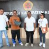Ket. Foto: Kepala BKPSDM, Semy Tinenti Pose Bersama Panitia Seleksi (Pansel) Jabatan Pimpinan Tinggi Pratama Lingkup Pemerintah Kabupaten Kupang.