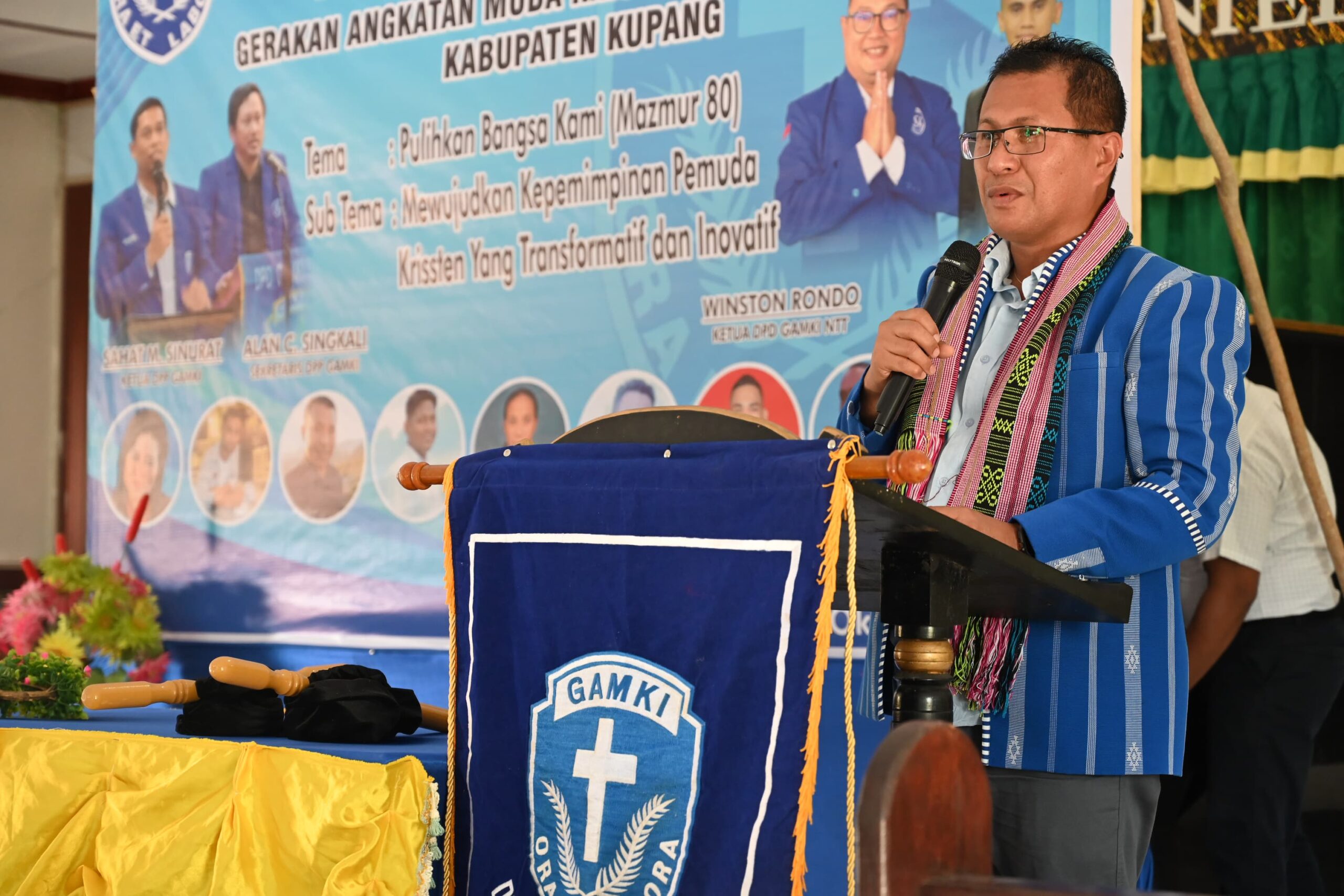 Ket. Foto: Bupati Kupang, Yosep Lede, S. H saat Menyampaikan Sambutannya dalam Acara Pembukaan Konfercab I GAMKI Kabupaten Kupang.