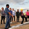 Ket. Foto: Ketua DPRD Kabupaten Kupang, Daniel Taimenas S. H di Dampingi Bupati Kupang, Yosef Lede S. H, menendang Bola Pertanda di Mulainya Pembukaan Pertandingan Sepak Bola Bupati Kupang Cup Tahun 2025.
