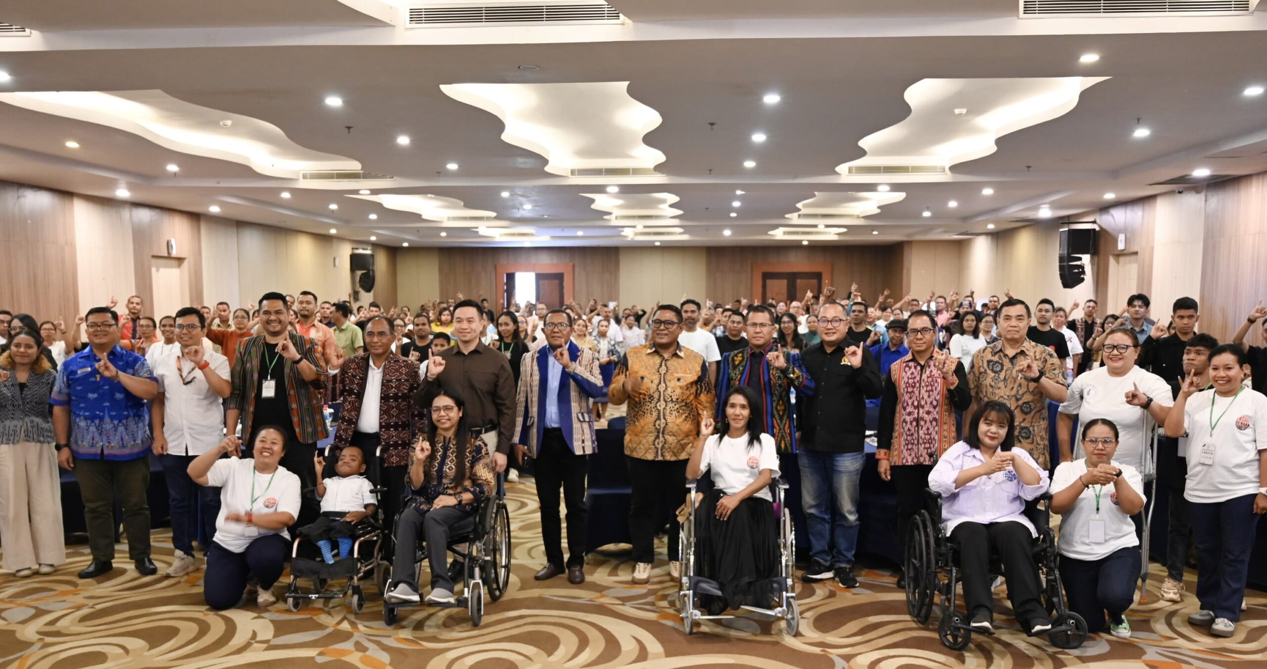 Ket. Foto: Pose Bersama.