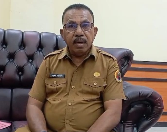 Ket. Foto: Kepala Badan Kepegawaian dan Pengembangan Sumber Daya Manusia (BKPSDM) Kabupaten Kupang, Semmy Tinenti.