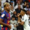Ket. Foto: Selebrasi Kylian Mbappe saat Mencetak Membobol gawang Barcelona di Bayangi oleh Lamine Yamal.