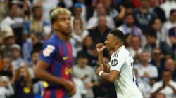 Ket. Foto: Selebrasi Kylian Mbappe saat Mencetak Membobol gawang Barcelona di Bayangi oleh Lamine Yamal.