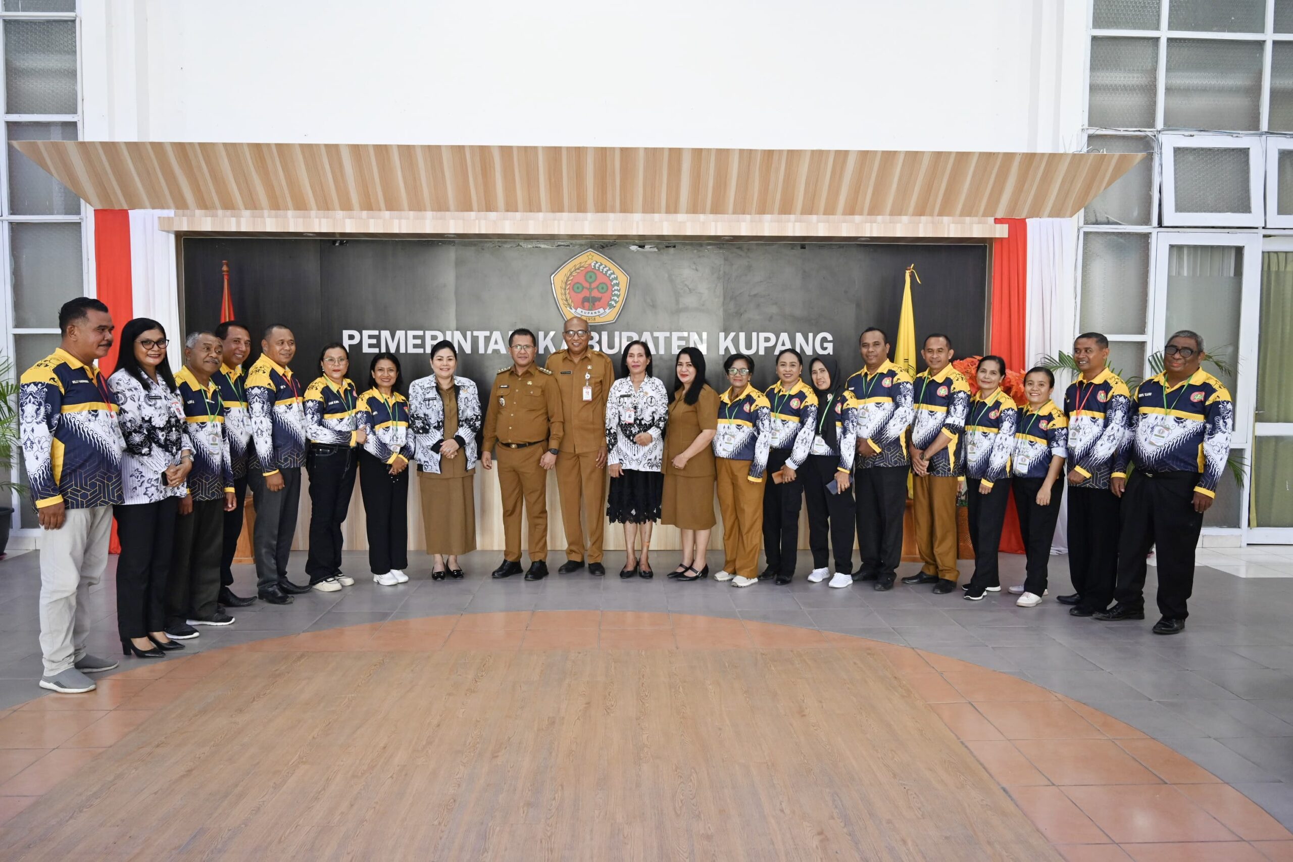 Ket. Foto: Pose Bersama.