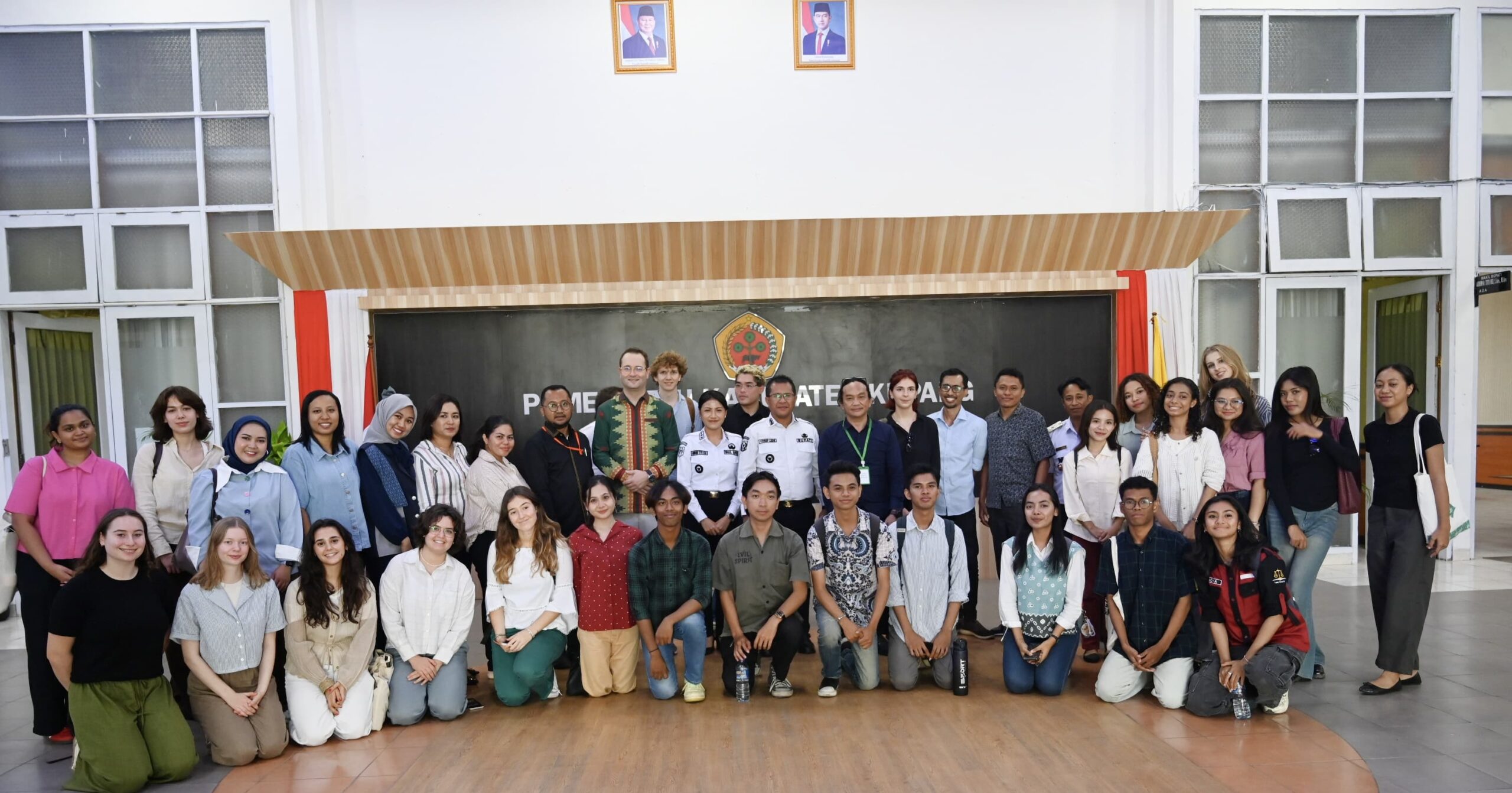 Ket. Foto: Pose Bersama.