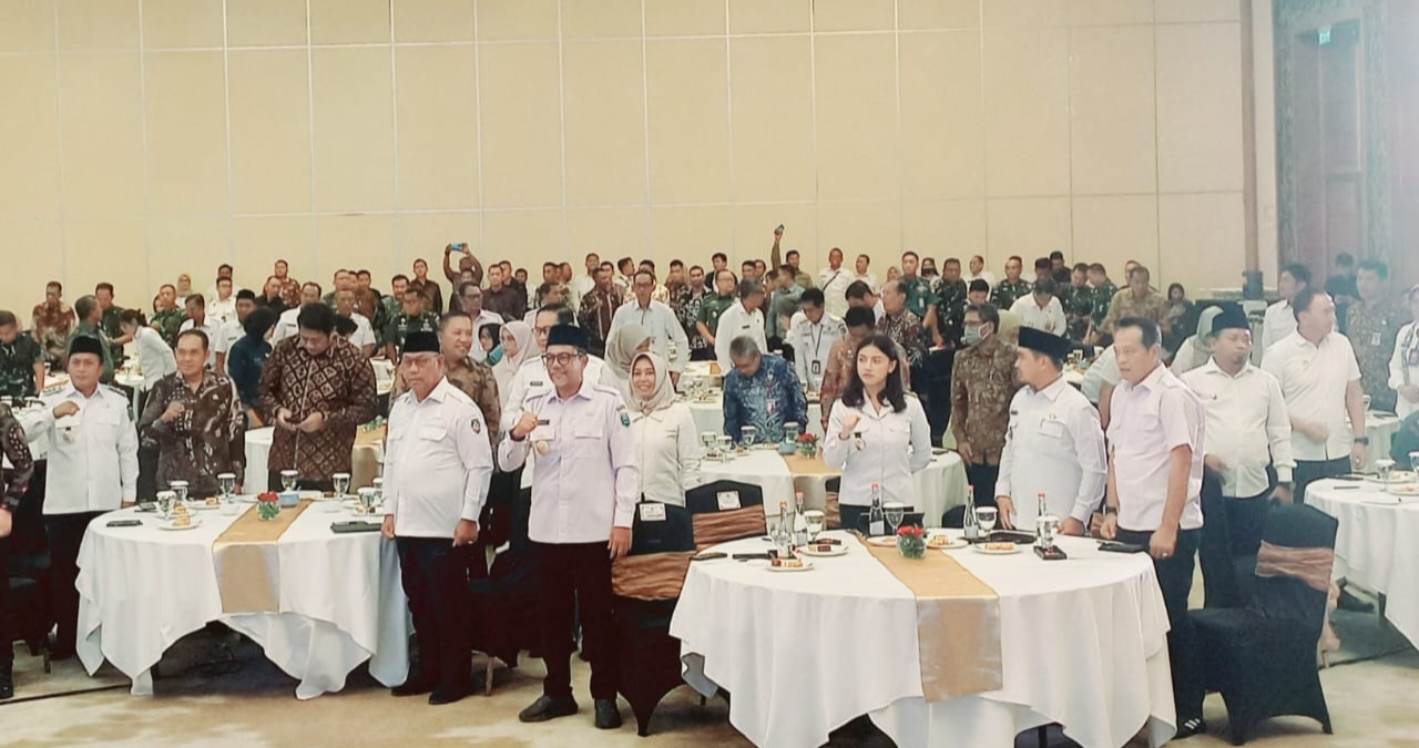Ket. Foto: Wakil Bupati Kupang, Aurum Obe Titu Eki, S. Ars., M. Ars saat Menghadiri Rapat Koordinasi (Rakor) Nasional Sinkronisasi Tata Ruang Pertahanan, bertempat di Hotel Shangri-La Surabaya.