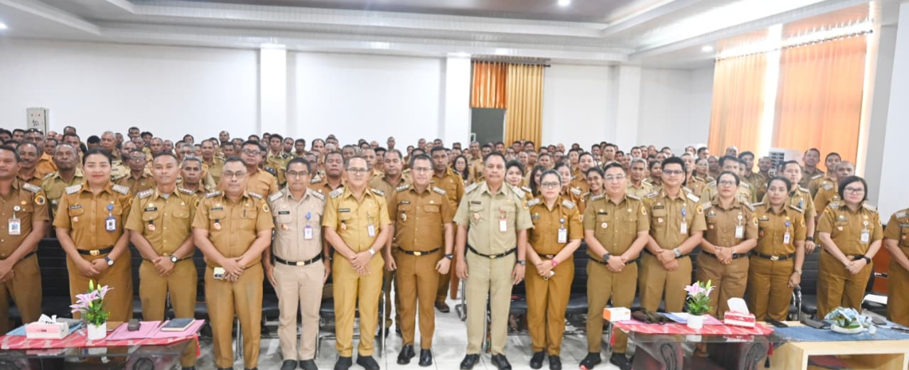 Keterangan: Foto Bersama. (Dok. Prokopim).