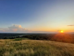 Mareda Kamau Hill: The Golden Sunrise and Sunset of Southwest Sumba