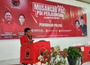 Keterangan: Ketua Dewan Pimpinan Pusat (DPP) PDI Perjuangan, Dr. Andreas Hugo Pereira saat Menyampaikan Sambutannya.