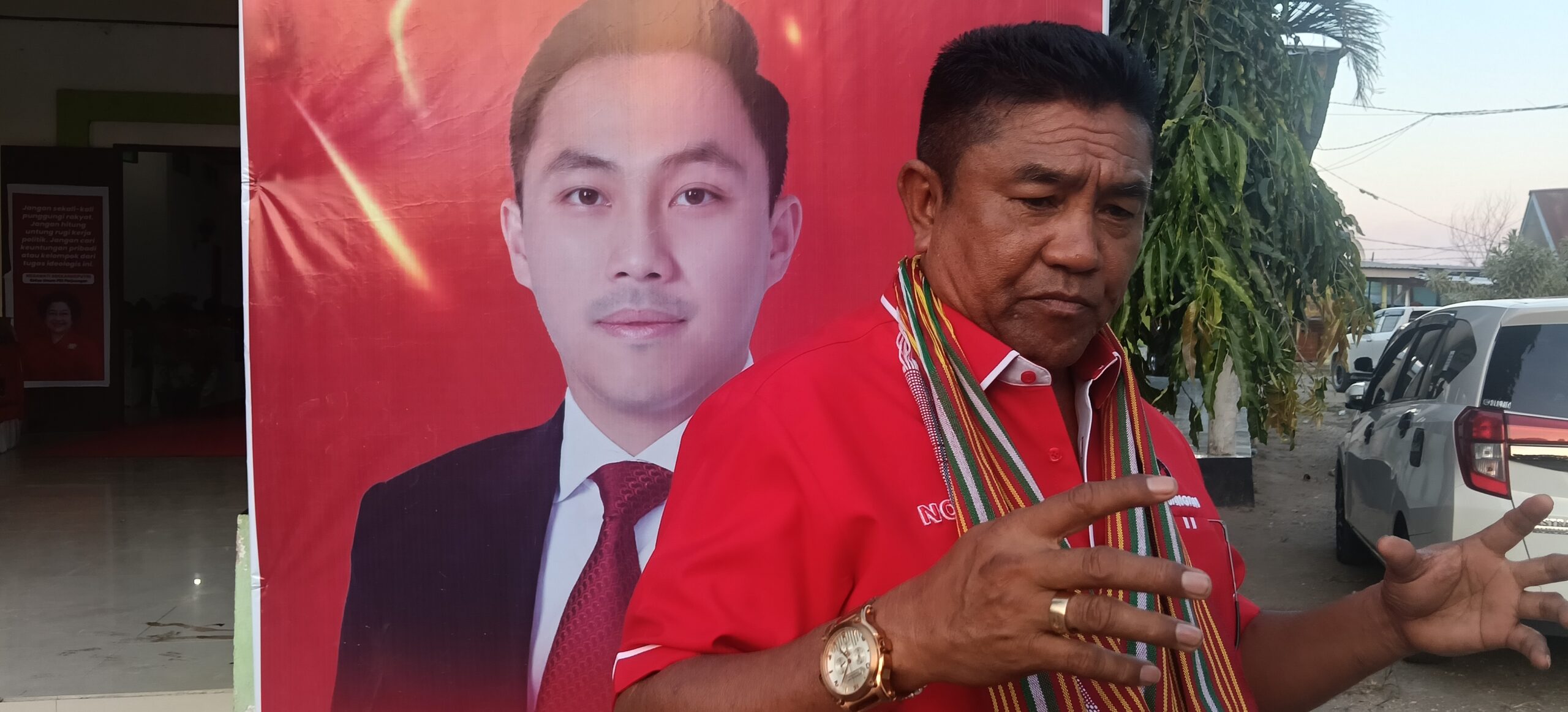 Keterangan: Nelson Obed Matara, S.IP., M.Hum usai Musancab PAC DPC PDI Perjuangan.