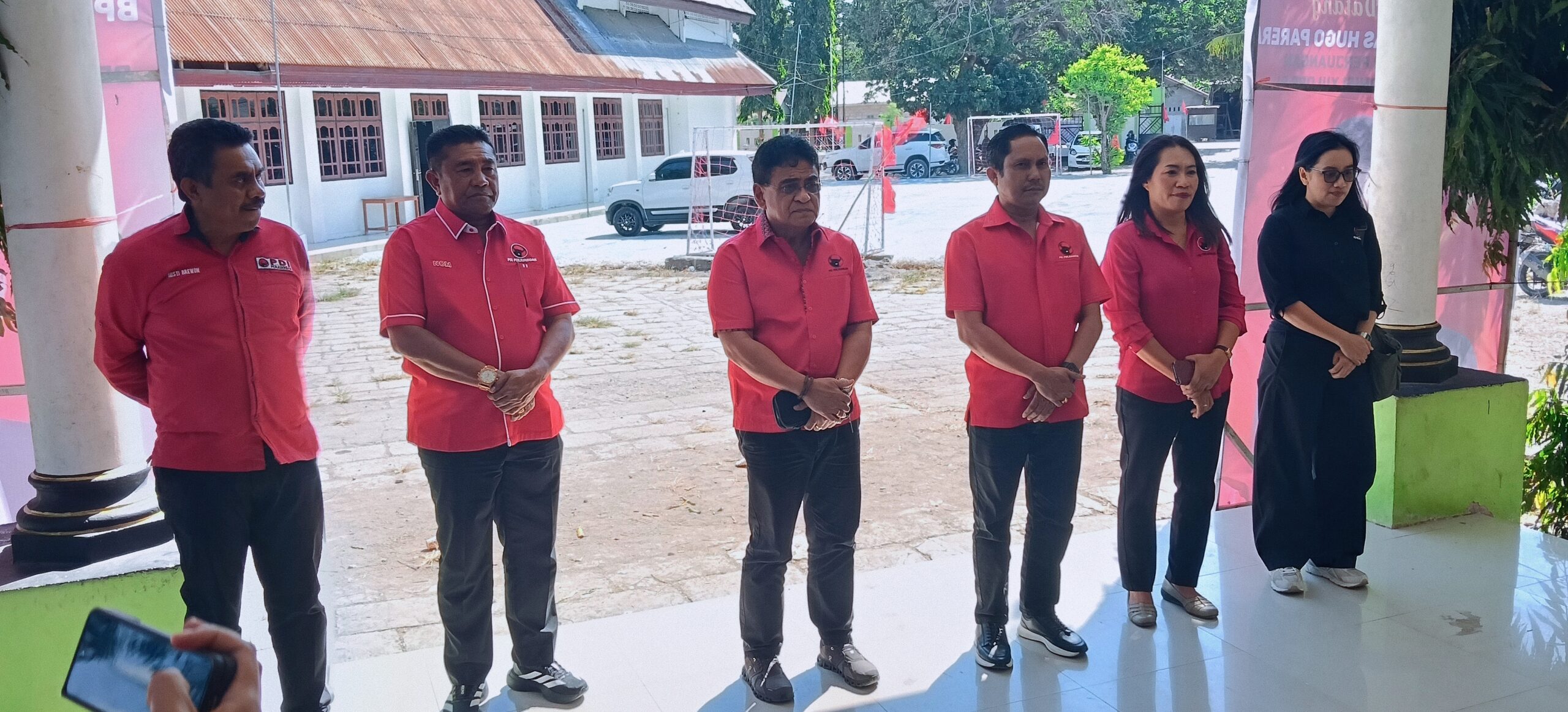 Keterangan: Kehadiran Dewan Pimpinan Pusat dan Dewan Pimpinan Daerah PDI Perjuangan saat Musancab PAC DPC PDI Perjuangan Kabupaten Kupang.