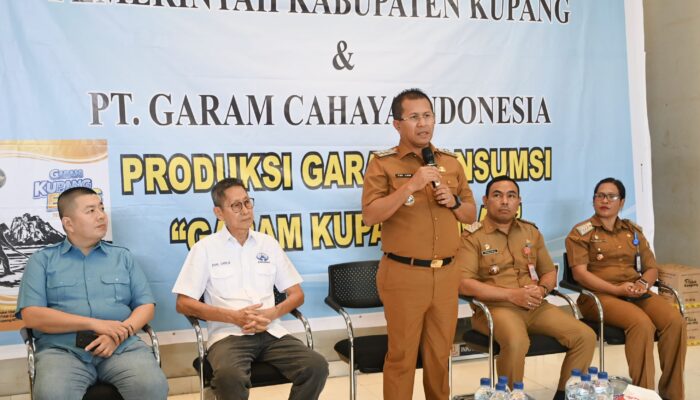 Tingkatkan PAD, Bupati Kupang Teken MOU dengan PT. Garam Cahaya Indonesia