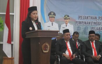 Keterangan: Wakil Bupati Kupang, Aurum Obe Titu Eki, S.Ars., M.Ars saat Menyampaikan Sambutannya.