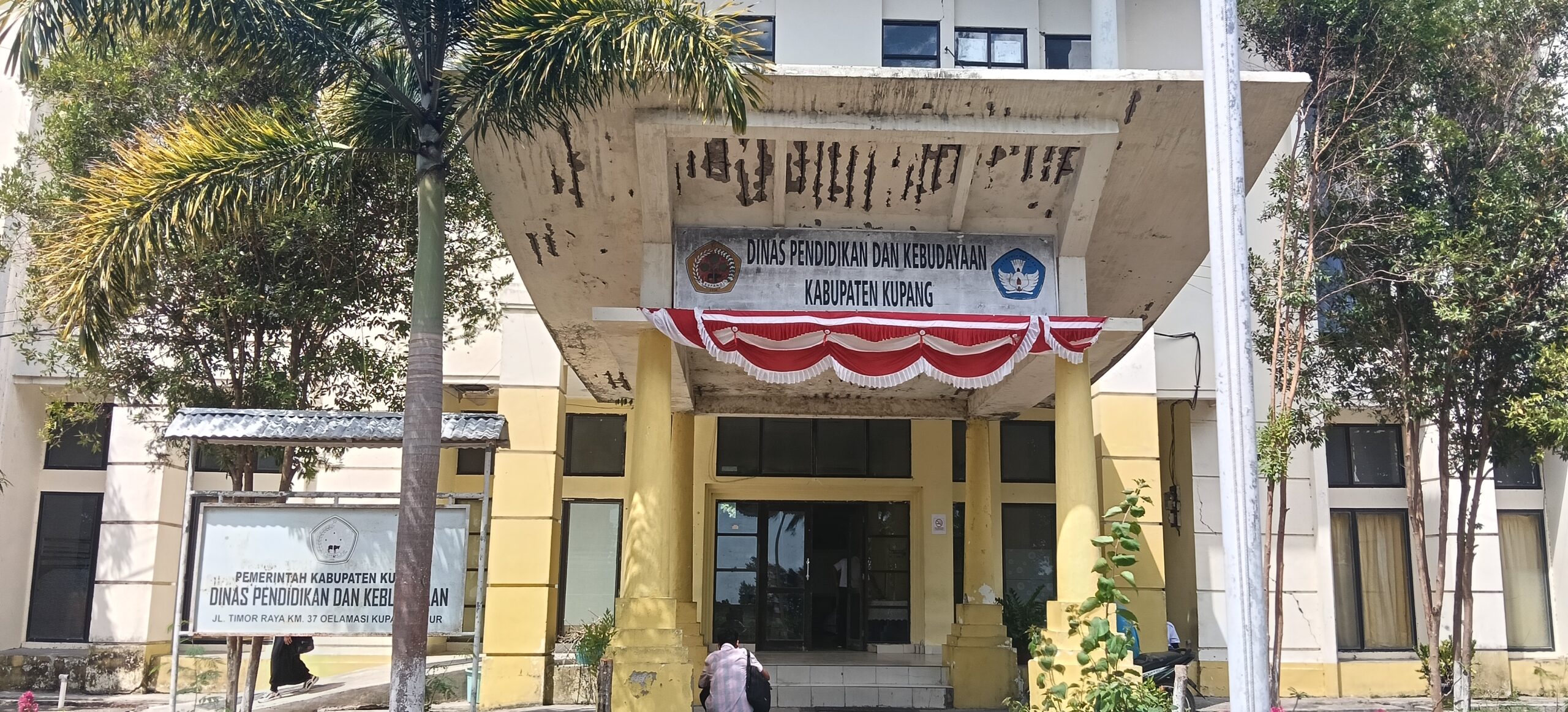 Keterangan: Kantor Dinas Pendidikan dan Kebudayaan Kabupaten Kupang.