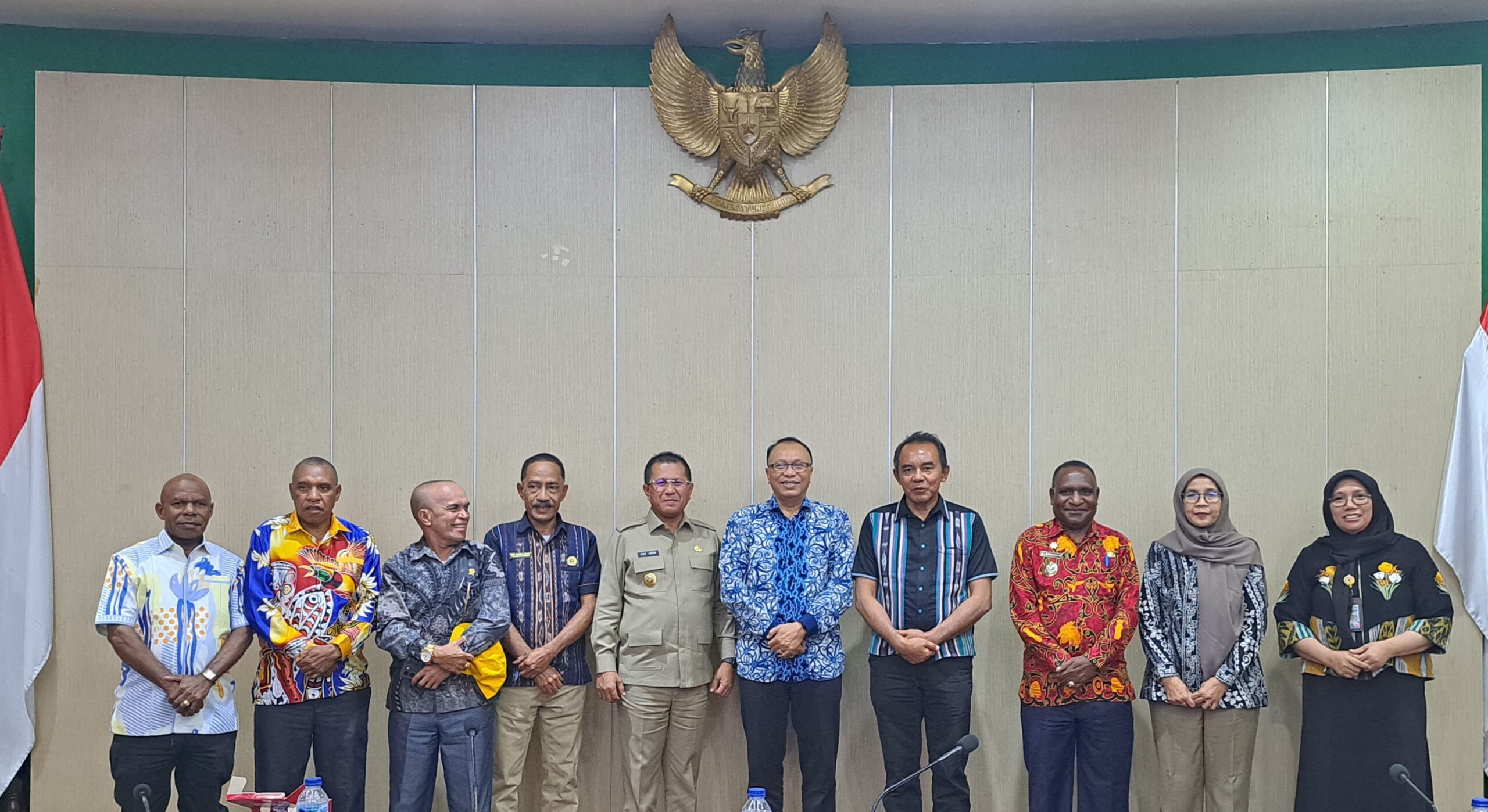 Keterangan: Foto Bersama.