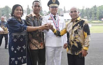 Terima Penghargaan, Bupati Kupang Berterimakasih Kepada Rektor IPDN Jatinangor