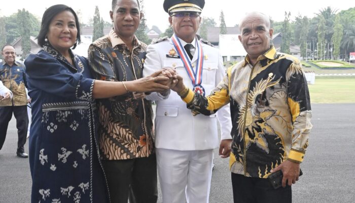 Terima Penghargaan, Bupati Kupang Berterimakasih Kepada Rektor IPDN Jatinangor