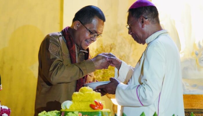 Hadiri Penthabisan Gereja St. Mikhael Bitefa, Gubernur NTT Apresiasi Semua Stakeholder yang Telah Berpartisipasi