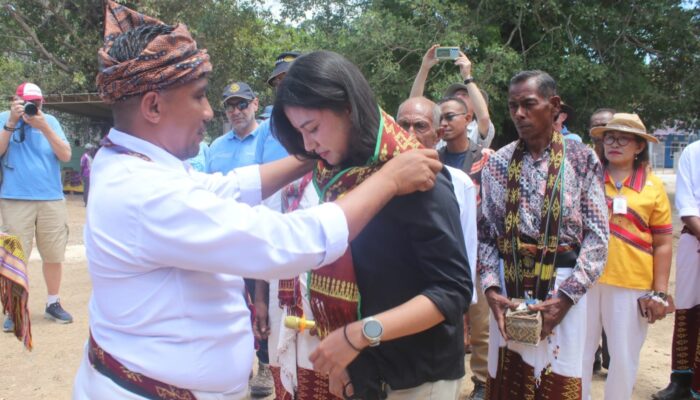 Wabup Kupang, Generasi Muda Tidak Boleh Malu dengan Budayanya Sendiri